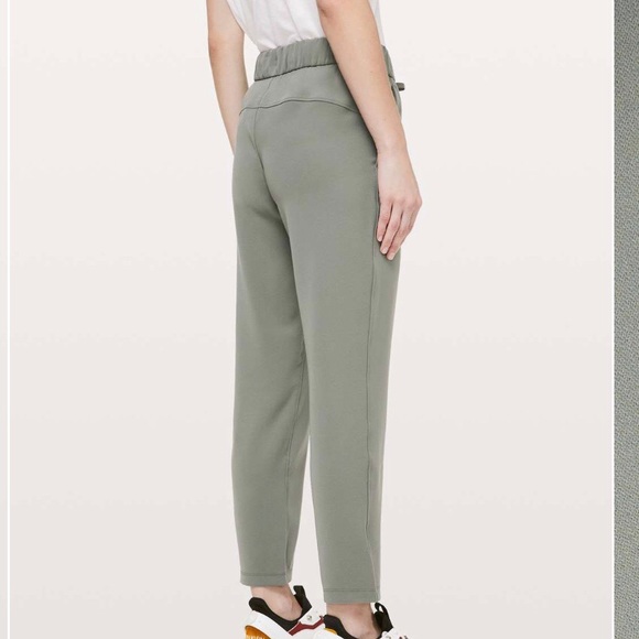 Lululemon On the Fly 7/8 Pant *Woven - Picture 3 of 11